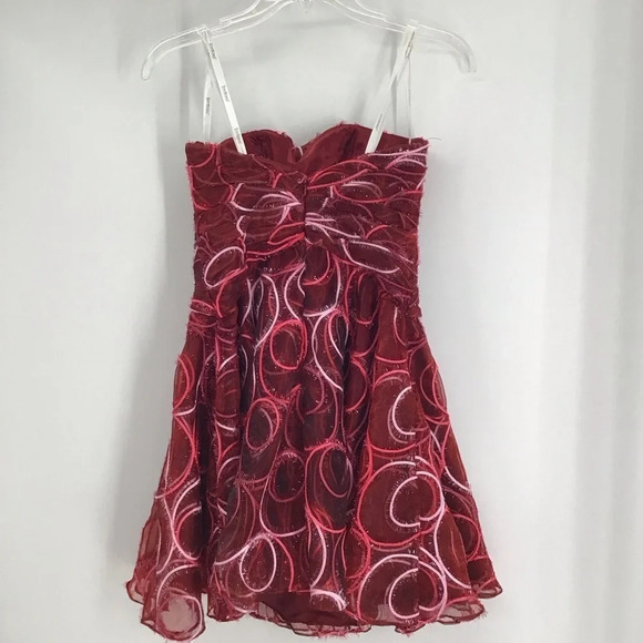 Tony Bowls Stunning Organza Strapless Rhinestone Fit & Flare Red Dress Size 2 - Picture 4 of 13
